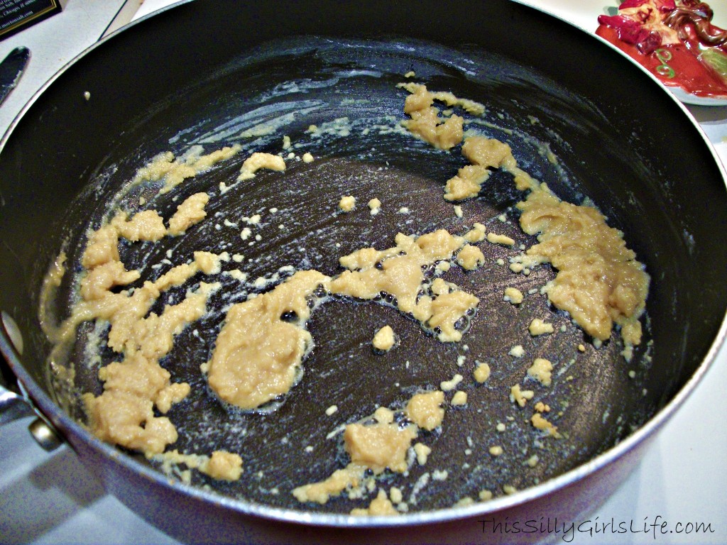 Baked Macaroni and Cheese with Cornbread Crust from ThisSillyGirlsLife.com Baked Macaroni and Cheese with Cornbread Crust from ThisSillyGirlsLife.com