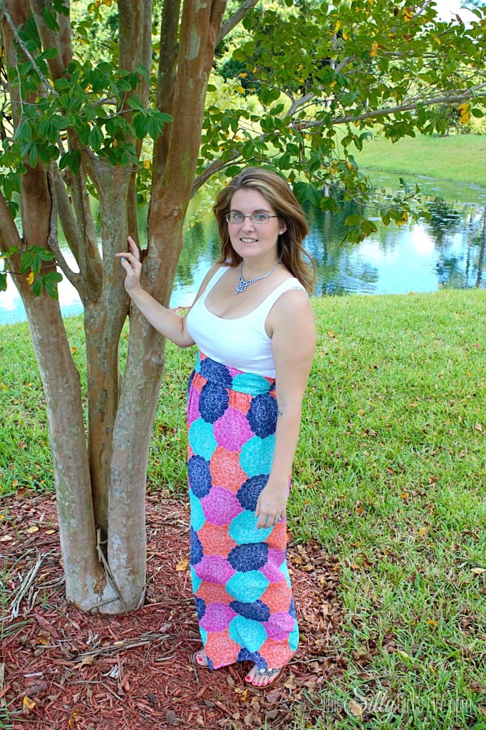 DIY Maxi Dress from https://ThisSillyGirlsLife.com/2013/09/diy-maxi-dress/ #DIY #MaxiDress #Dress #Floral #Sewing