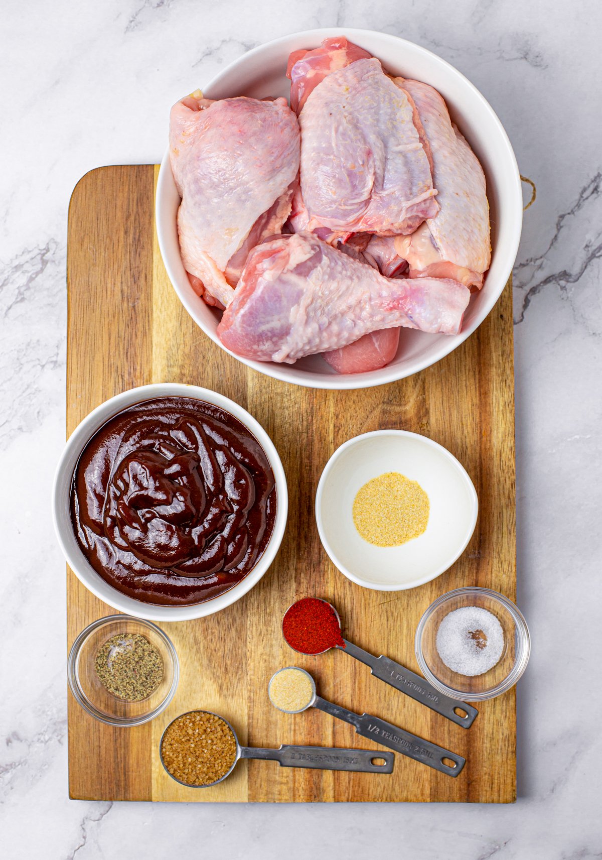 Ingredients needed to make Sticky Slow Cooker BBQ Chicken