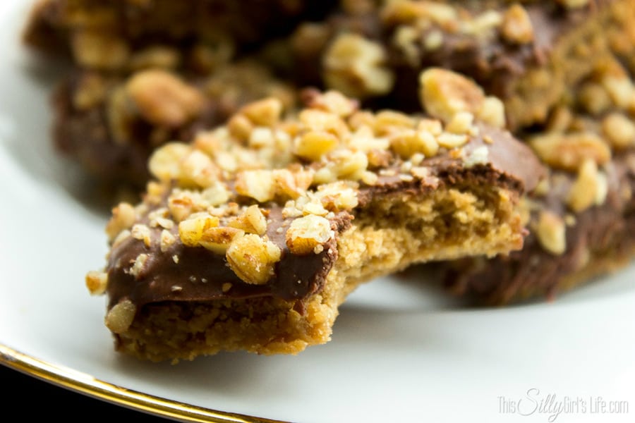 Chocolate Pecan Toffee Bars, super easy to make and delicious!!