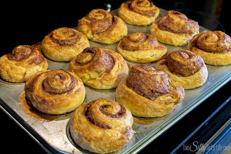 Cinnamon Roll Morning Buns, super flaky croissant like on the outside and moist, cinnamony deliciousness on the inside! AND, topped with the BEST cream cheese frosting, YUM!