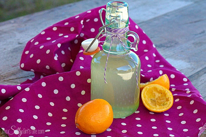Meyer Lemon Simple Syrup, sweet and tart, perfect for adding to cocktails or iced tea! - ThisSillyGirlsLife.com #SimpleSyrup