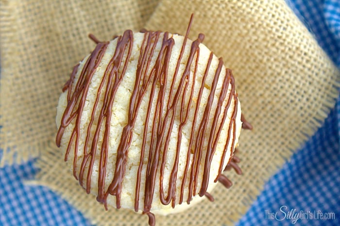 Overhead on cookies showing the chocolate drizzle.
