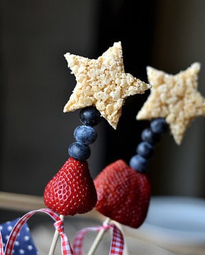 Twenty Five Star Desserts, a variety of fun desserts in star shapes! - ThisSillyGirlsLife.com #stars #stardesserts #fourthofjuly