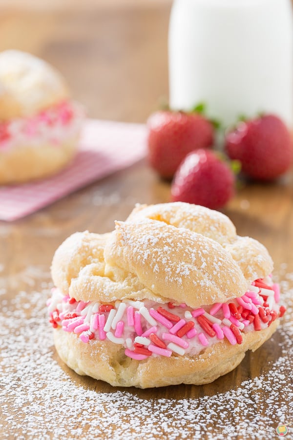 Cream Puffs with Strawberry Filling