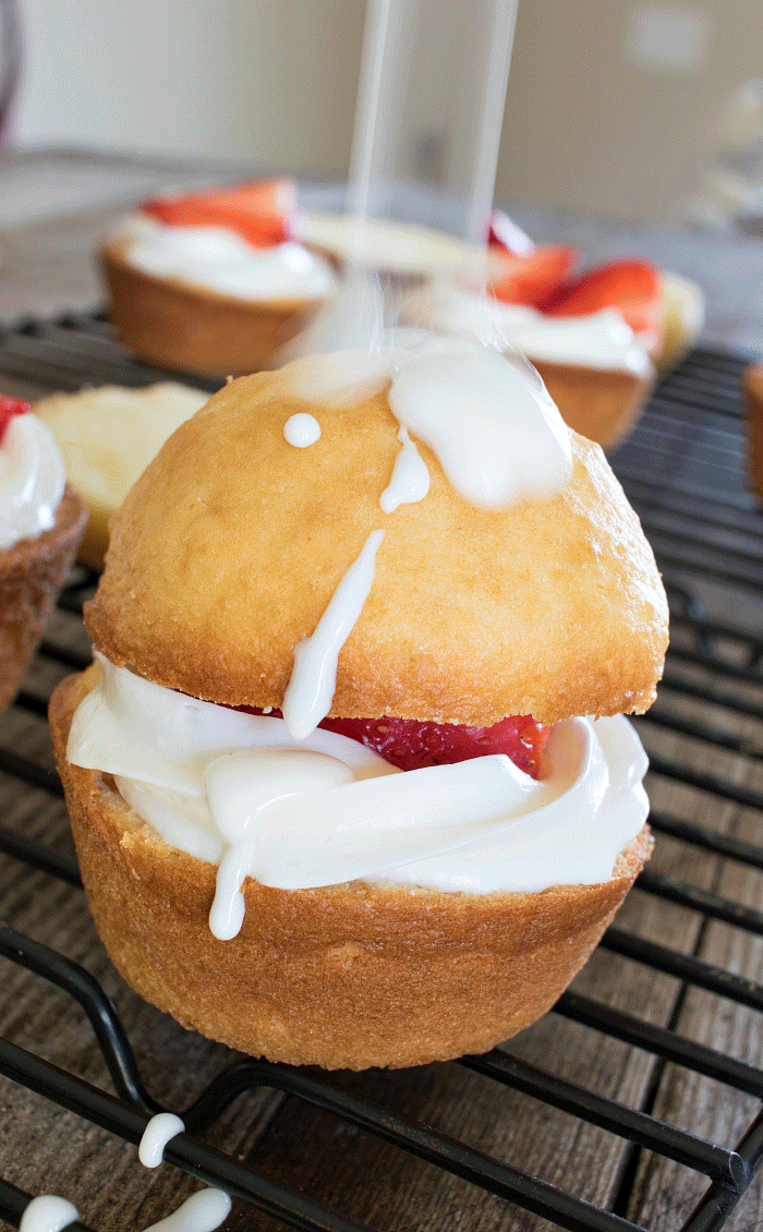 Strawberry-Shortcake-Cupcakes-from-This-Silly-Girls-Kitchen-gif