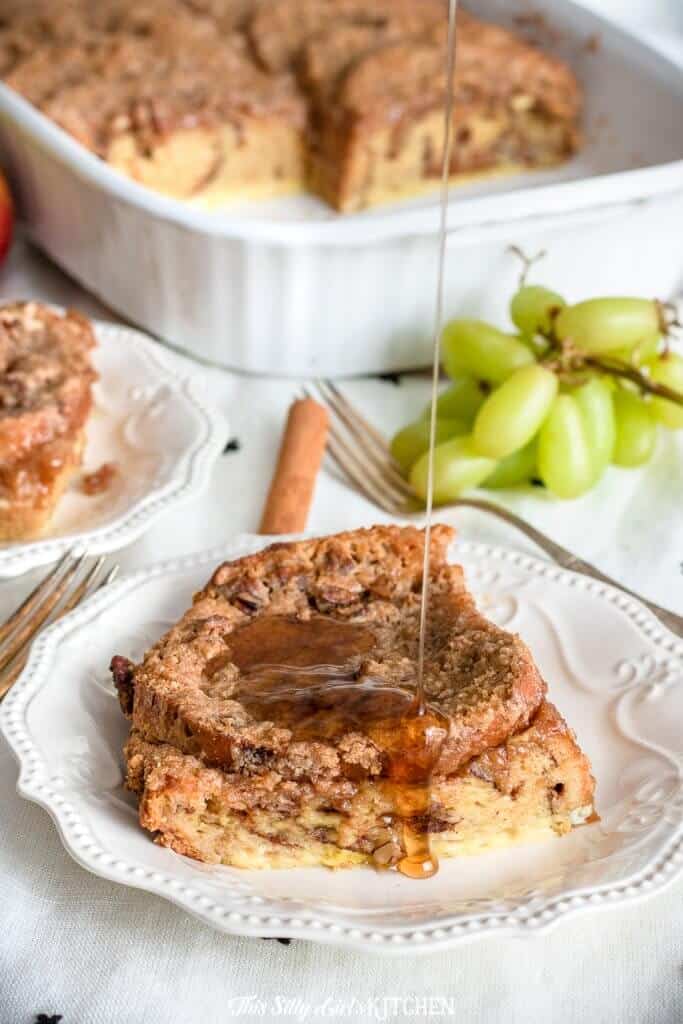 You never know when you will need to make an impressive yet easy breakfast for a crowd, this overnight french toast recipe has you covered! #recipe from thissillygirlskitchen.com #overnightfrenchtoast #frenchtoast #breakfast #frenchtoastcasserole #bakedfrenchtoast