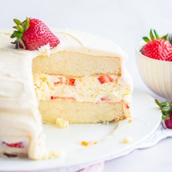 Strawberry Shortcake Cheesecake Cake Recipe