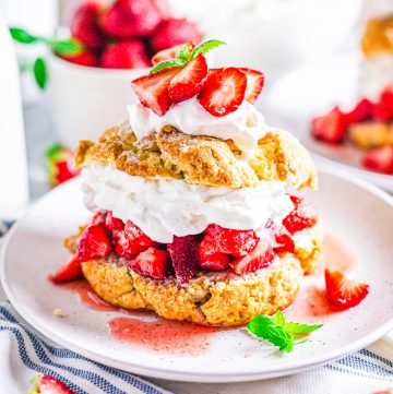 Easy Strawberry Shortcake Recipe - This Silly Girl's Kitchen