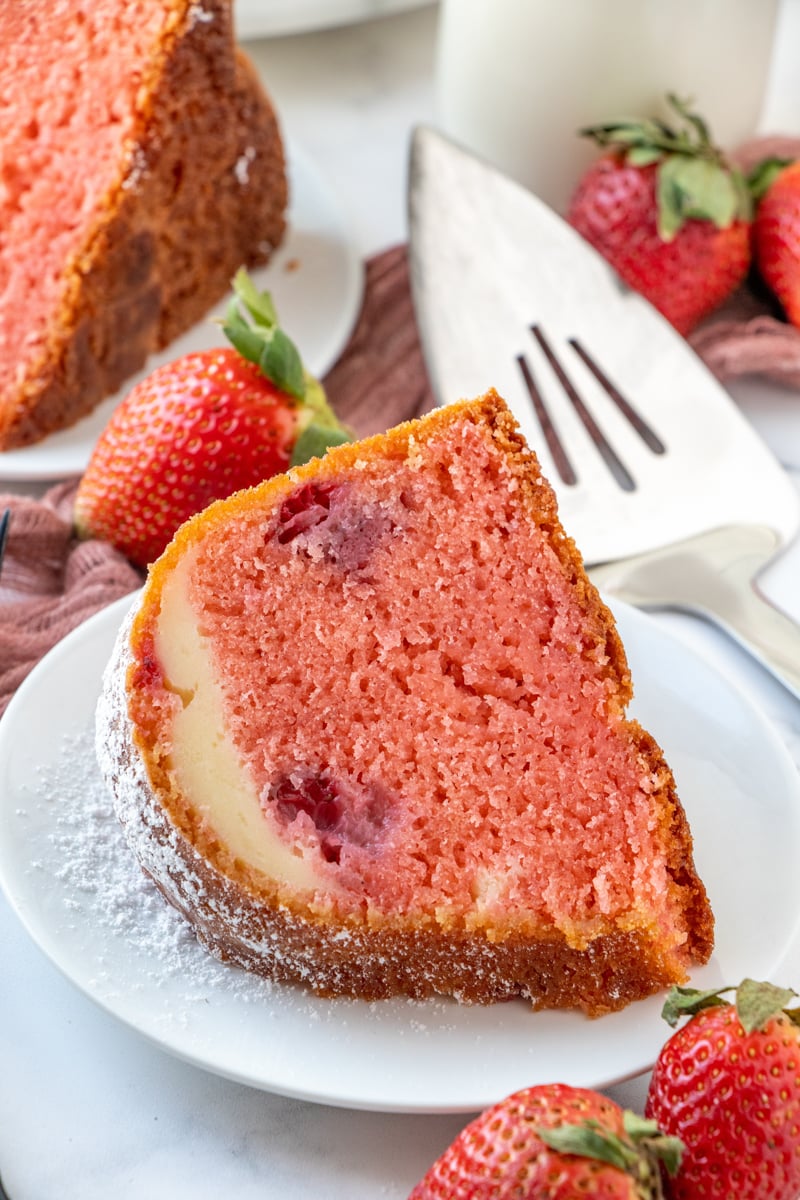 Strawberry Cheesecake Bundt Cake