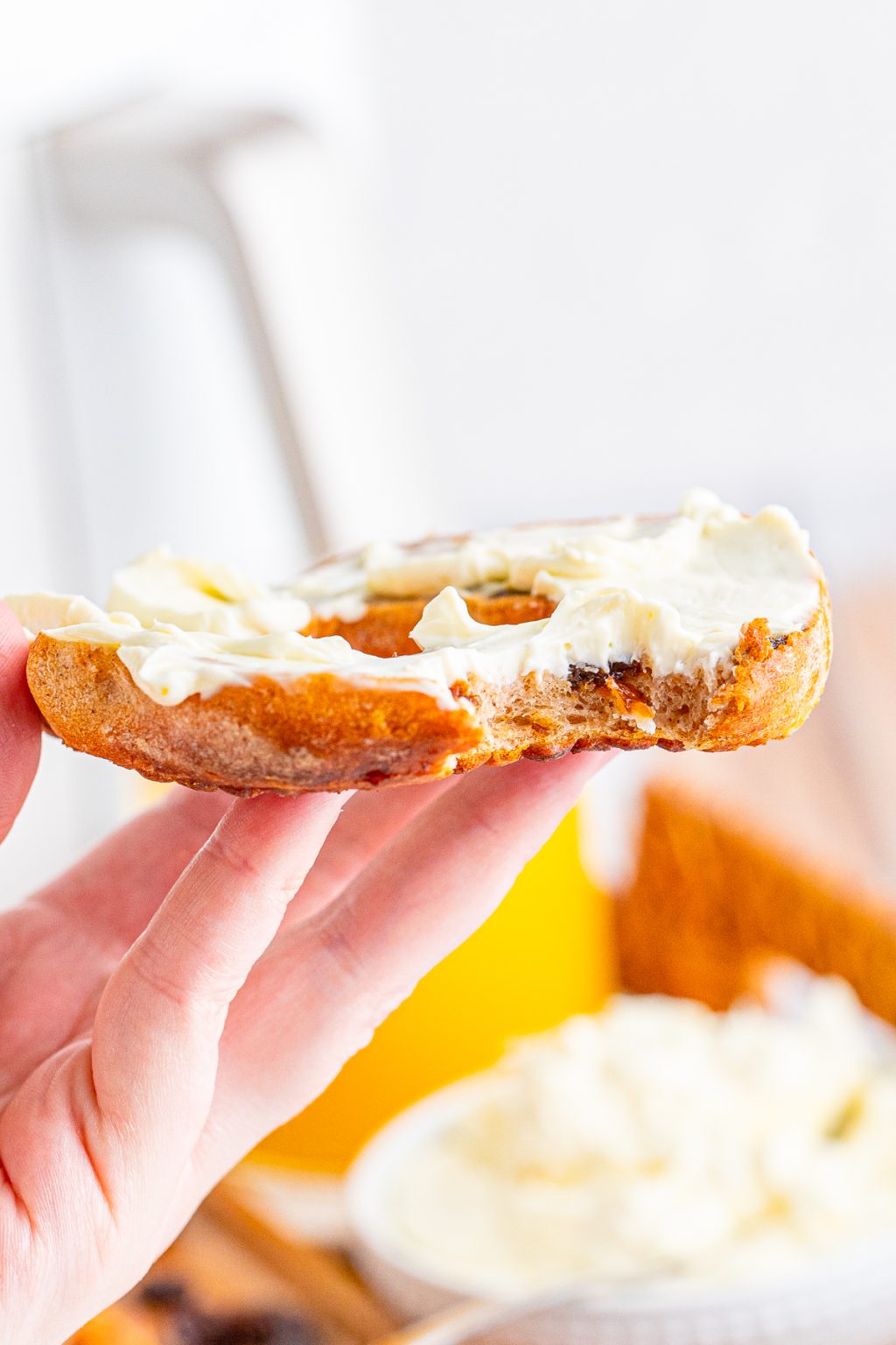 Easy Cinnamon Raisin Air Fryer Bagel