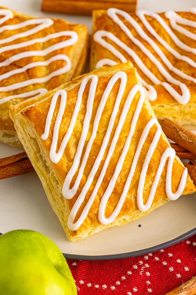Apple Itoaster Homemade Toaster Strudel (Easy Apple Filling) - This Silly Girl's Kitchen