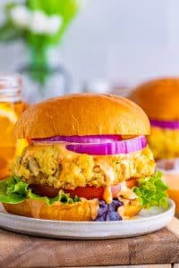 Maryland Lump Crab Cakes Sandwich (with Old Bay)
