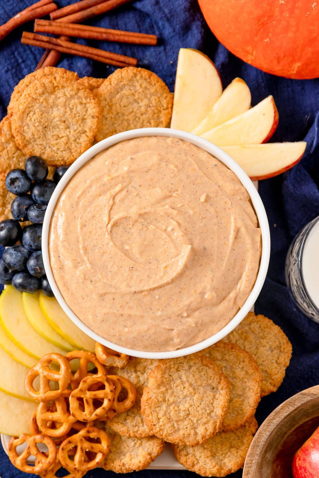 Easy Pumpkin Dip Recipe (with Cream Cheese)