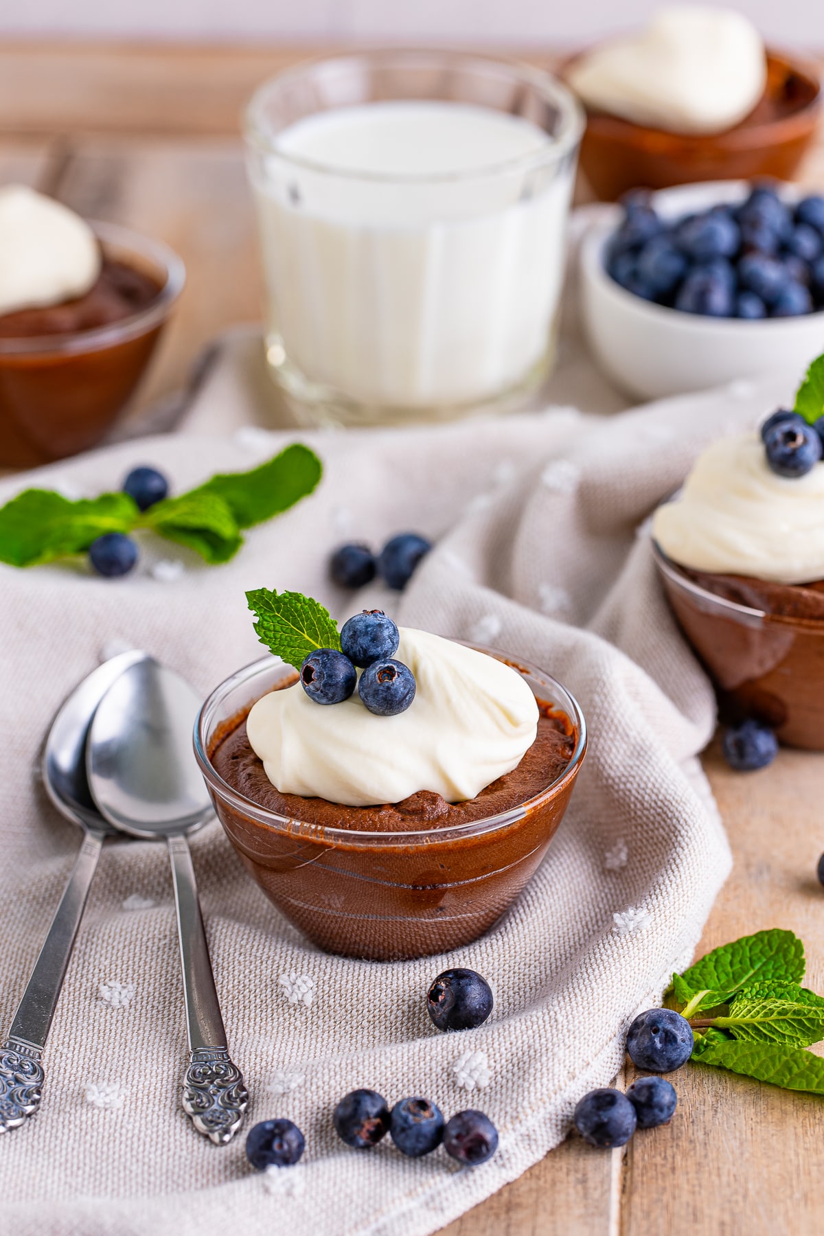 easy chocolate mousse with blueberries garnish