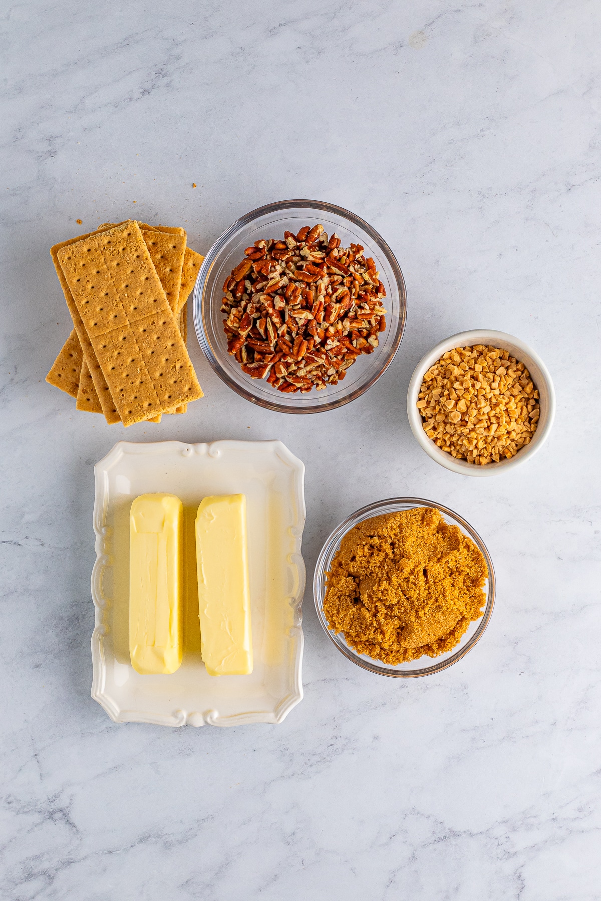ingredients needed to make graham cracker toffee
