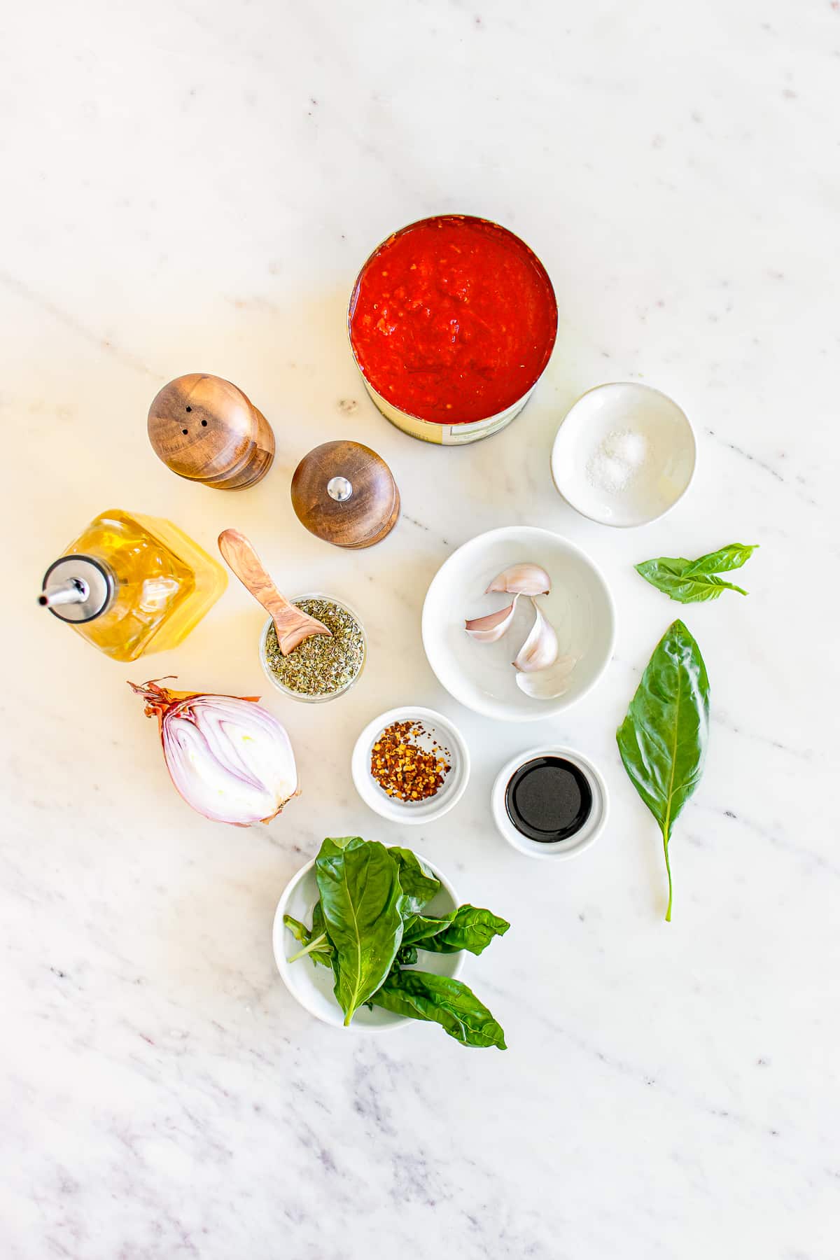 ingredients needed to make homemade marinara sauce