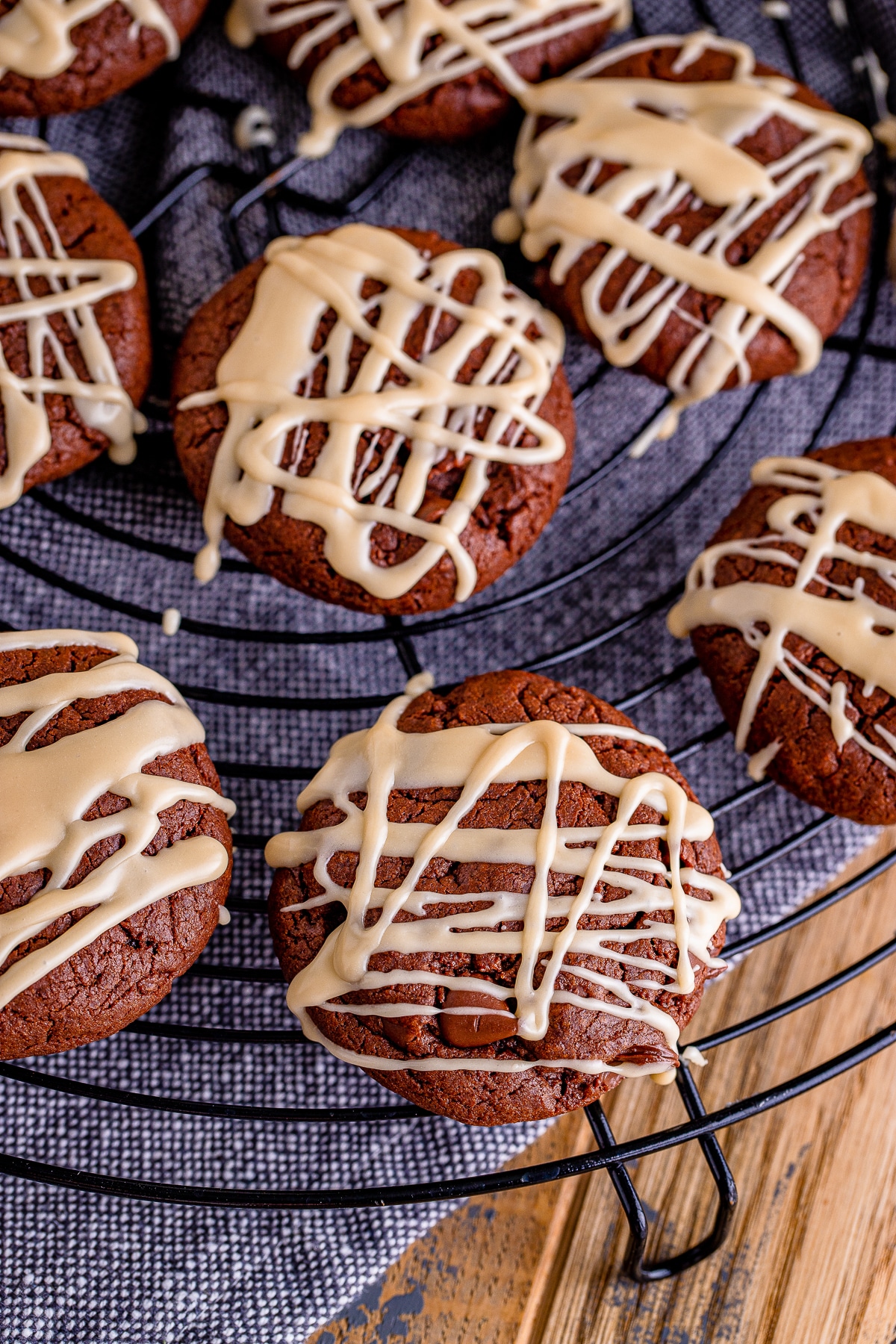 overhead image of Chocolate Cookies on a wire rack