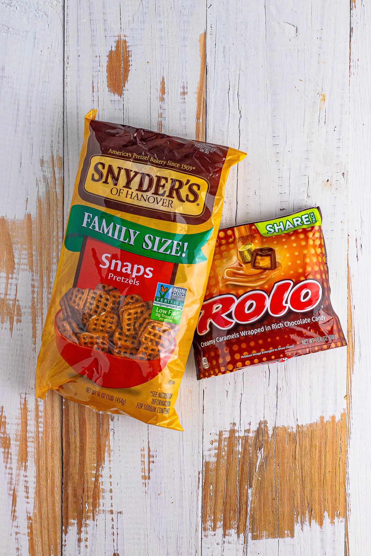 ingredients needed to make Rolo Pretzel Recipe