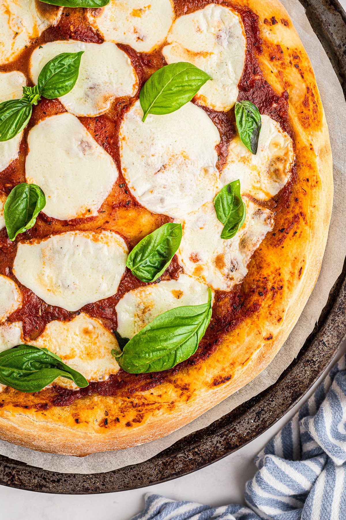 up close overhead image of Margherita Pizza