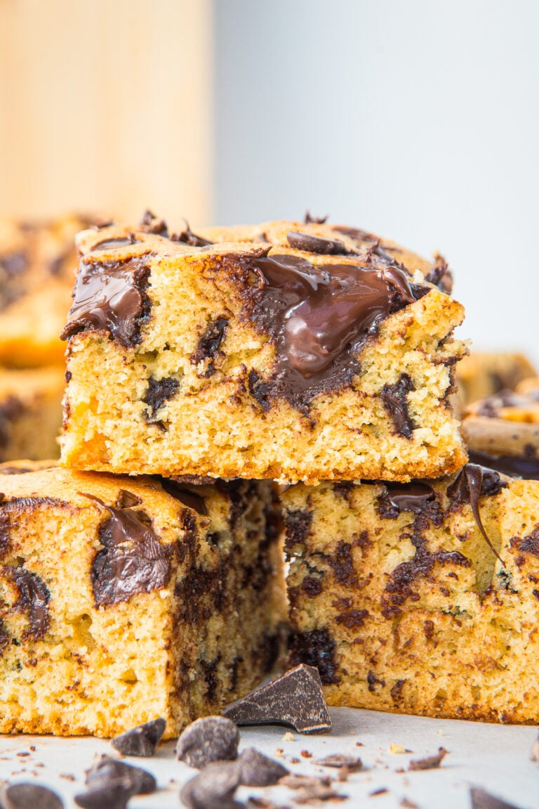 Soft Chocolate Chip Cookie Bars Recipe
