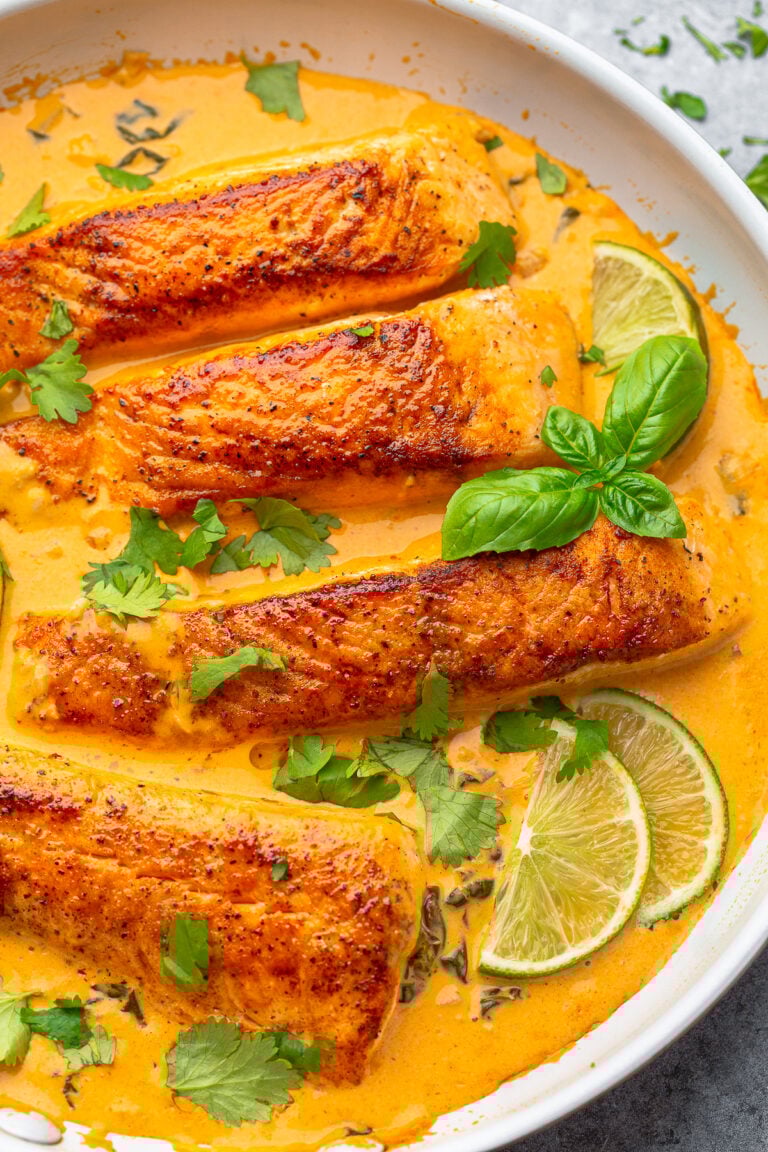 Easy Coconut Curry with Salmon Filets