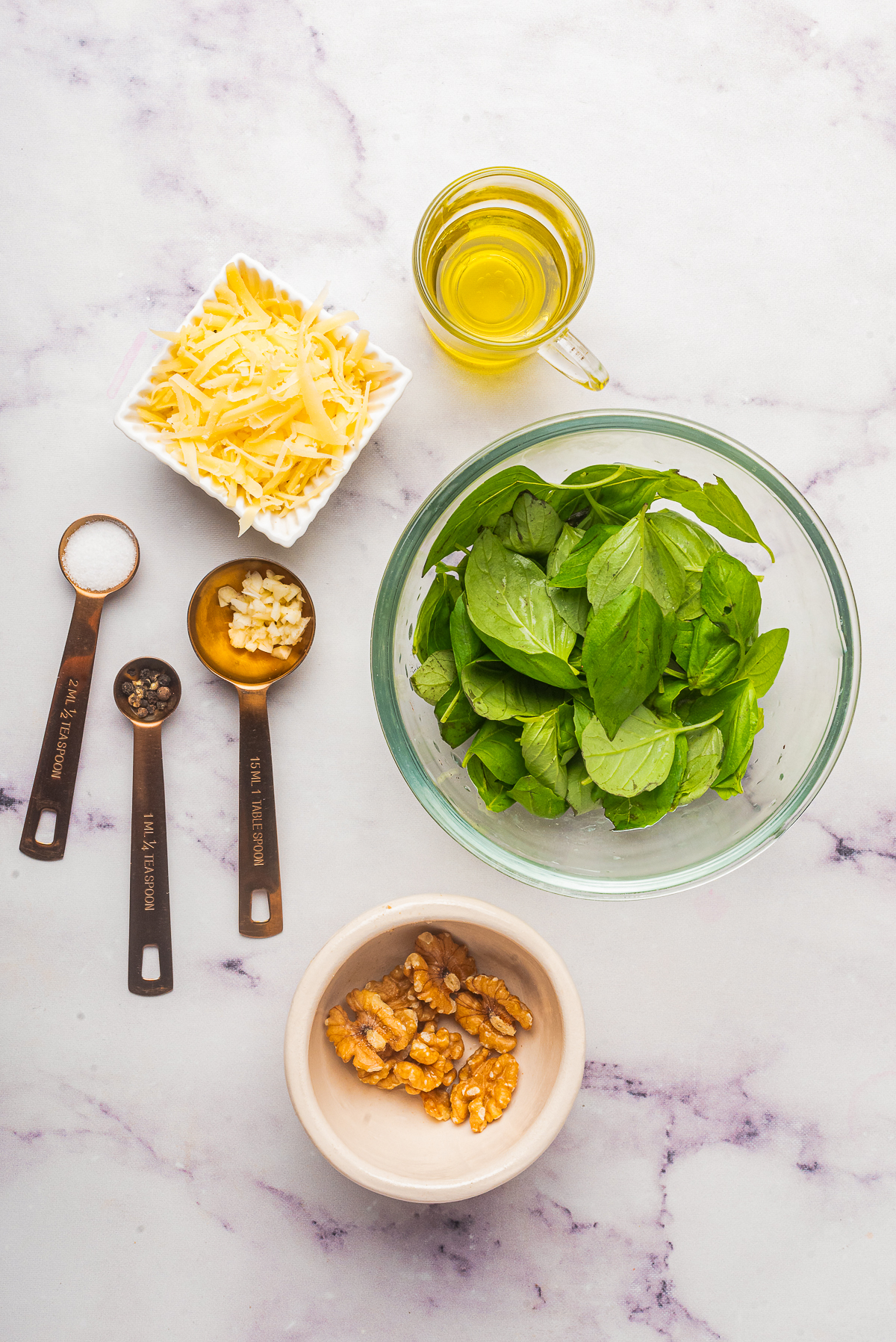 ingredients needed to make Pesto sauce with walnuts
