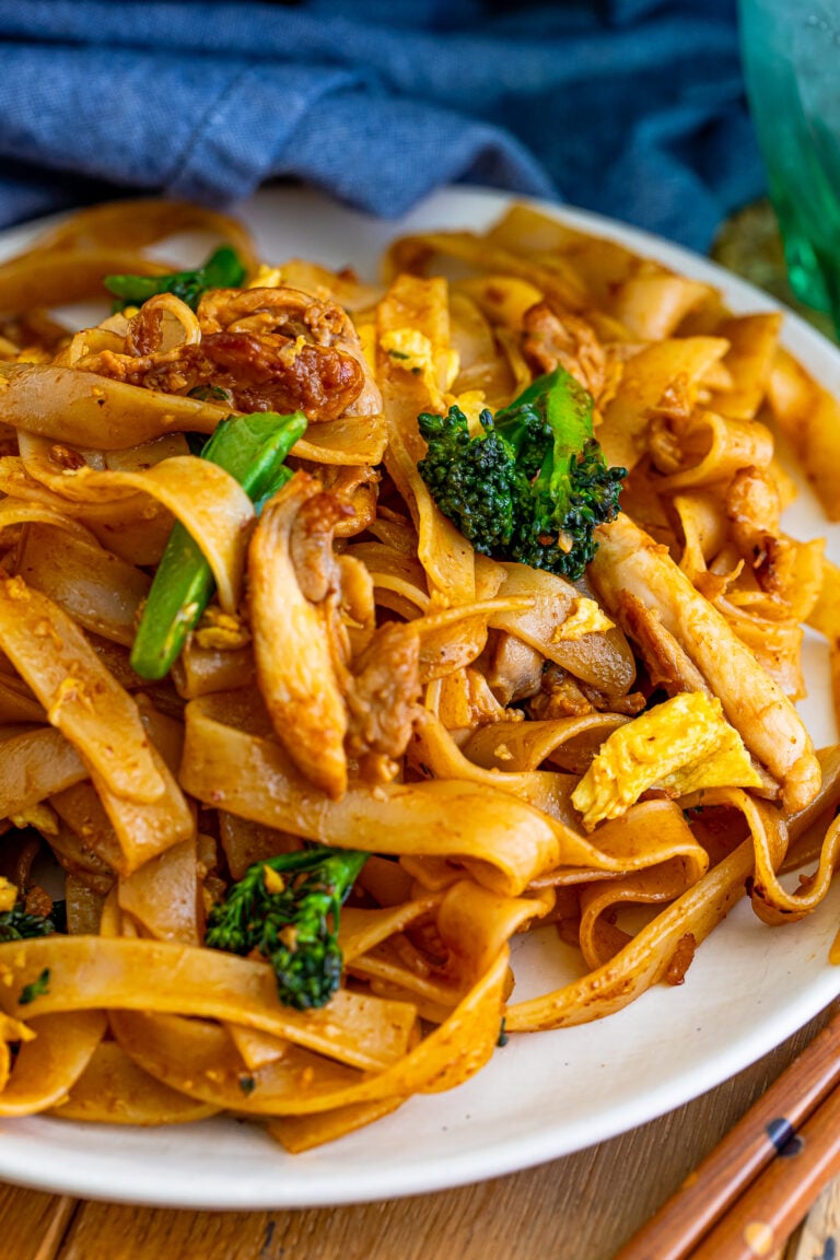 Thai Pad See Ew (Stir-Fried Rice Noodles with Chicken)