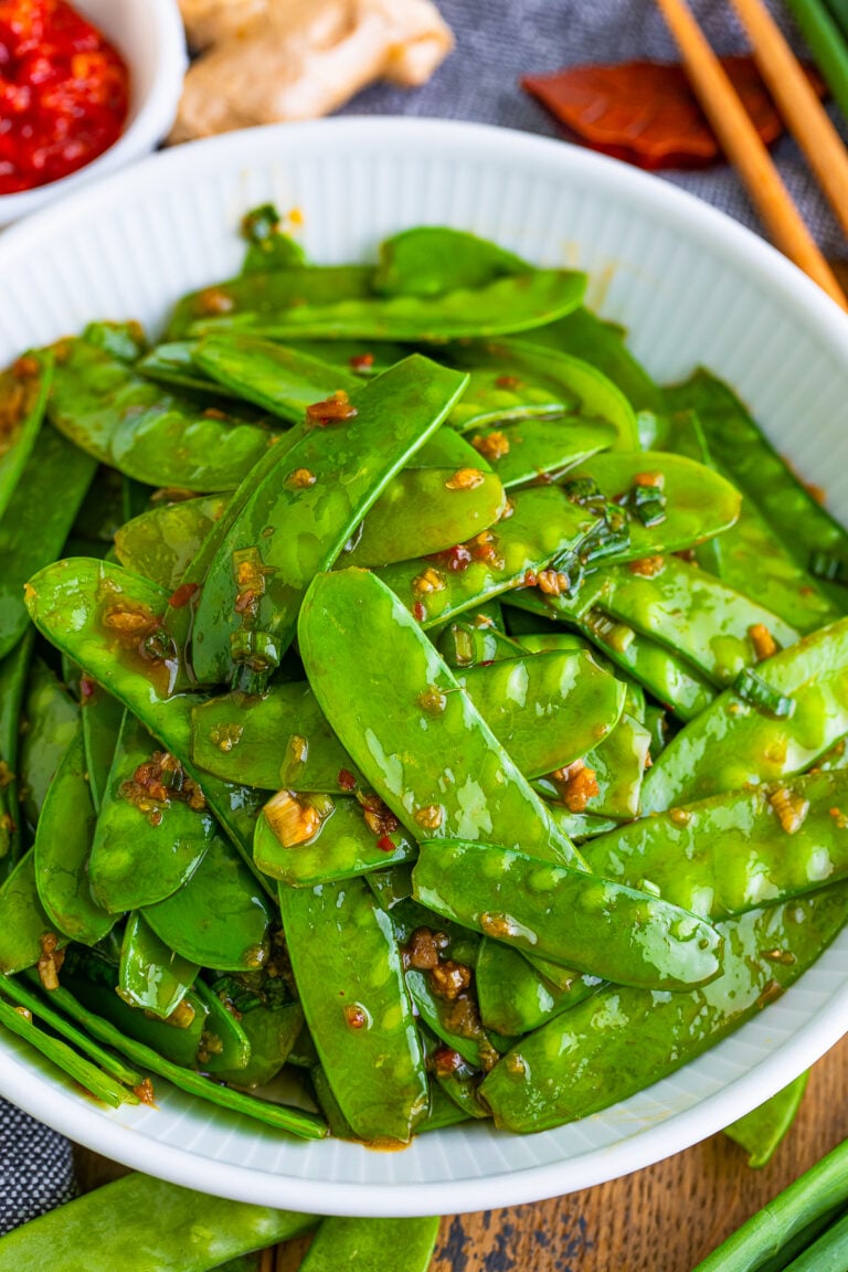 Quick Snow Peas Recipe with Garlic and Ginger