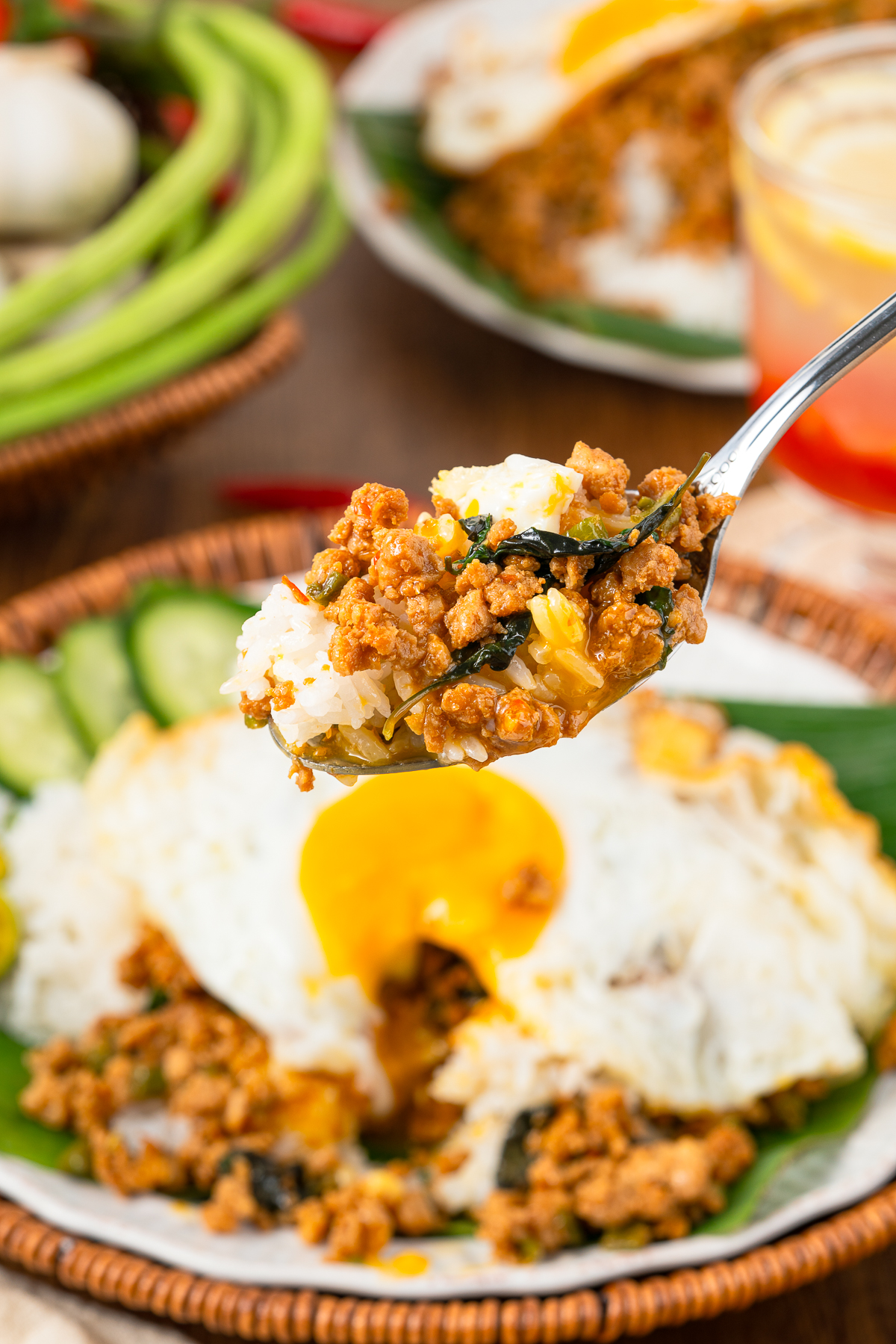 Let’s talk about one of the most popular Thai street food dishes—Phad Kra Pao! You may also see it spelled Pad Ka Prao or Pad Gaprao.