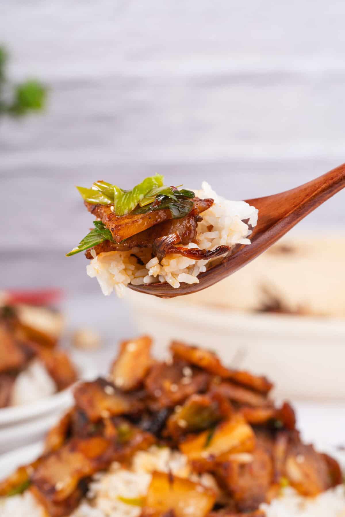 If you love bold flavors and quick dinners, Twice Cooked Pork might become your new best friend.
In China’s Sichuan Province, this dish is as famous as mapo tofu or red‑braised pork.
The Chinese name is hui guo rou, which means “returned‑to‑the‑wok pork.”
That’s because the pork belly really is Twice Cooked Pork, here: first it’s gently boiled, and then it’s hit with high heat in a sizzling stir fry!
