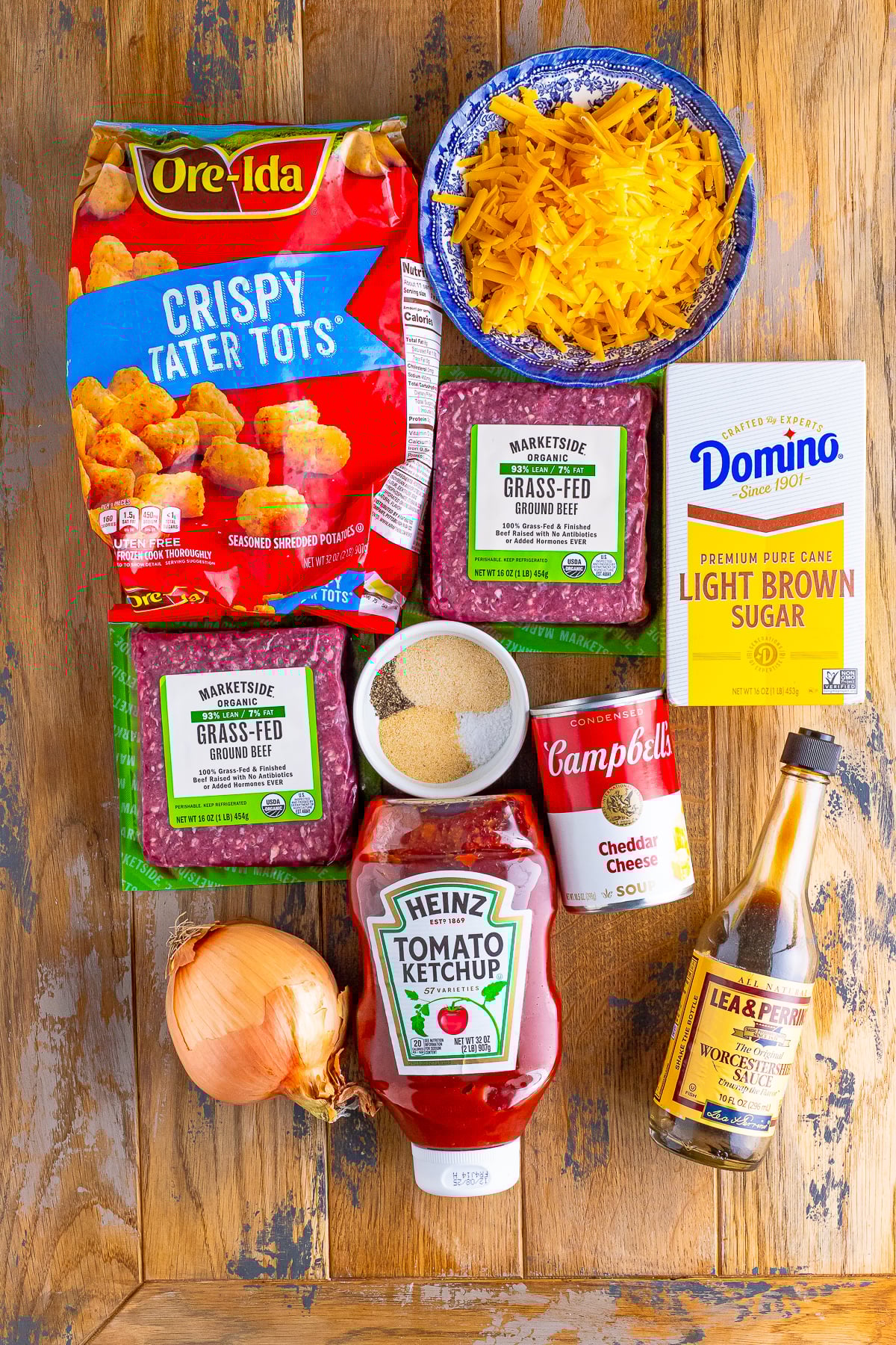 I grew up loving two things more than Saturday morning cartoons: gooey cheeseburgers and piles of crispy tater tots.
So, naturally, I eventually found the Cheeseburger Tater Tot Casserole!