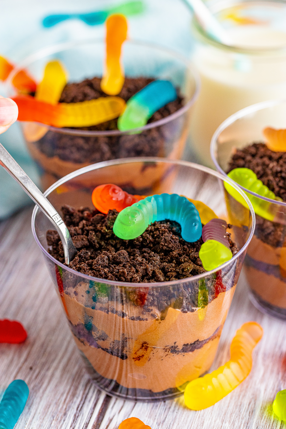 Let’s talk about Dirt Cake Cups! You know, those fun, creamy, chocolatey little cups of joy that make everyone smile! 