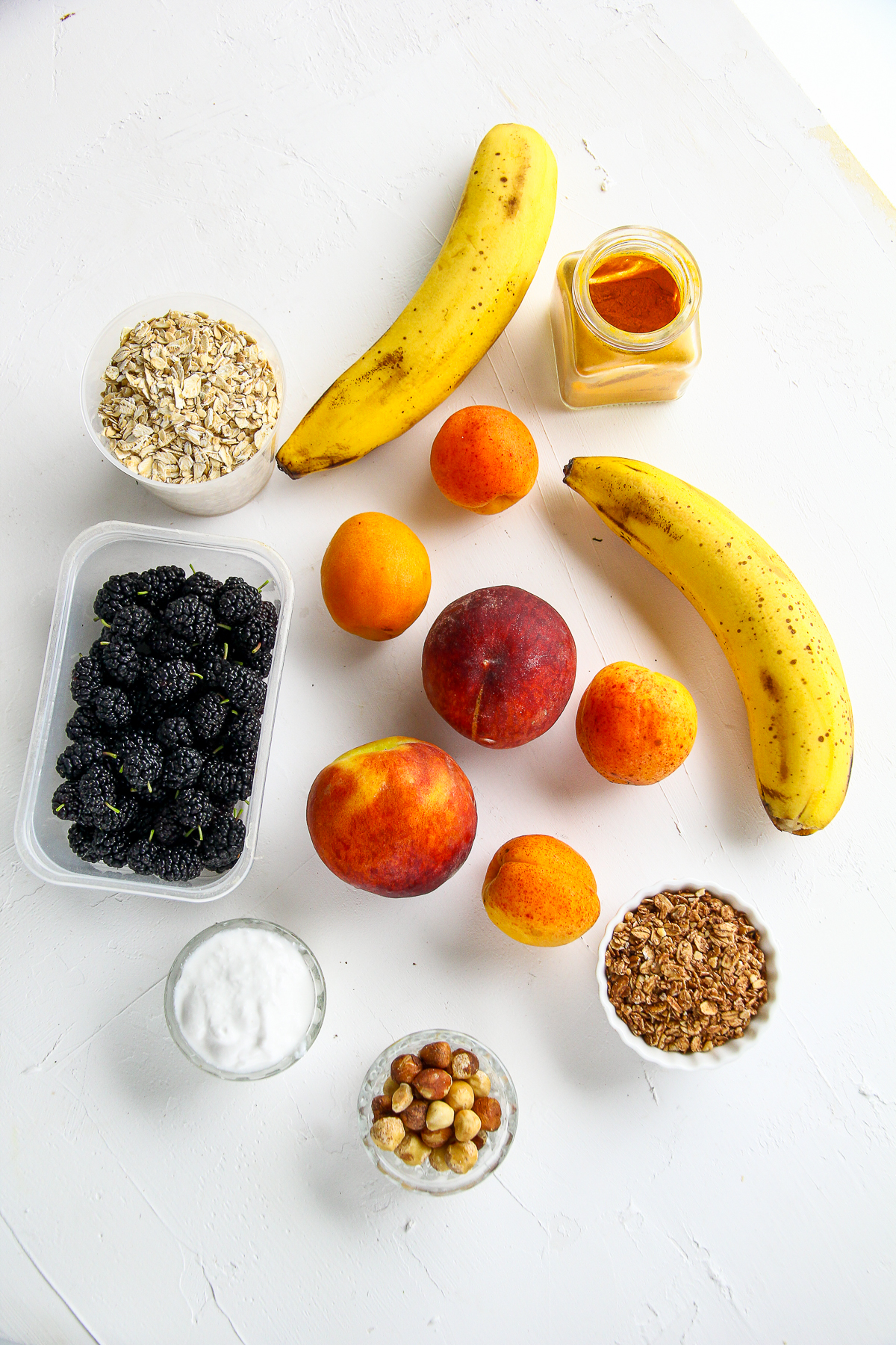 Morning me has exactly two speeds: half-asleep zombie and full-on smoothie-bowl cheerleader.
These Apricot Oatmeal Fruit Smoothie Bowls Recipe flip the switch to cheerleader in just the right way!