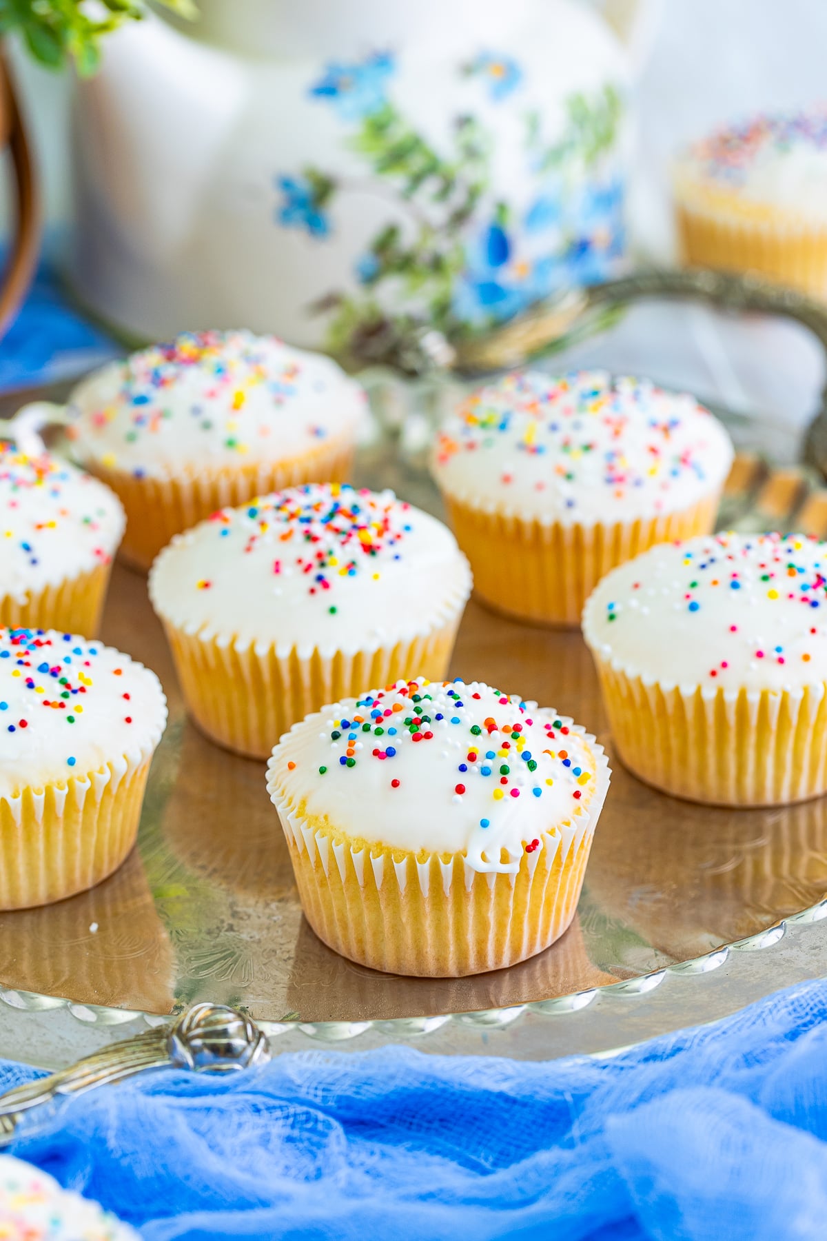 These tiny butter cakes, also called Queen Cakes, were the star of every school bake sale and every grand-motherly tea party back home.