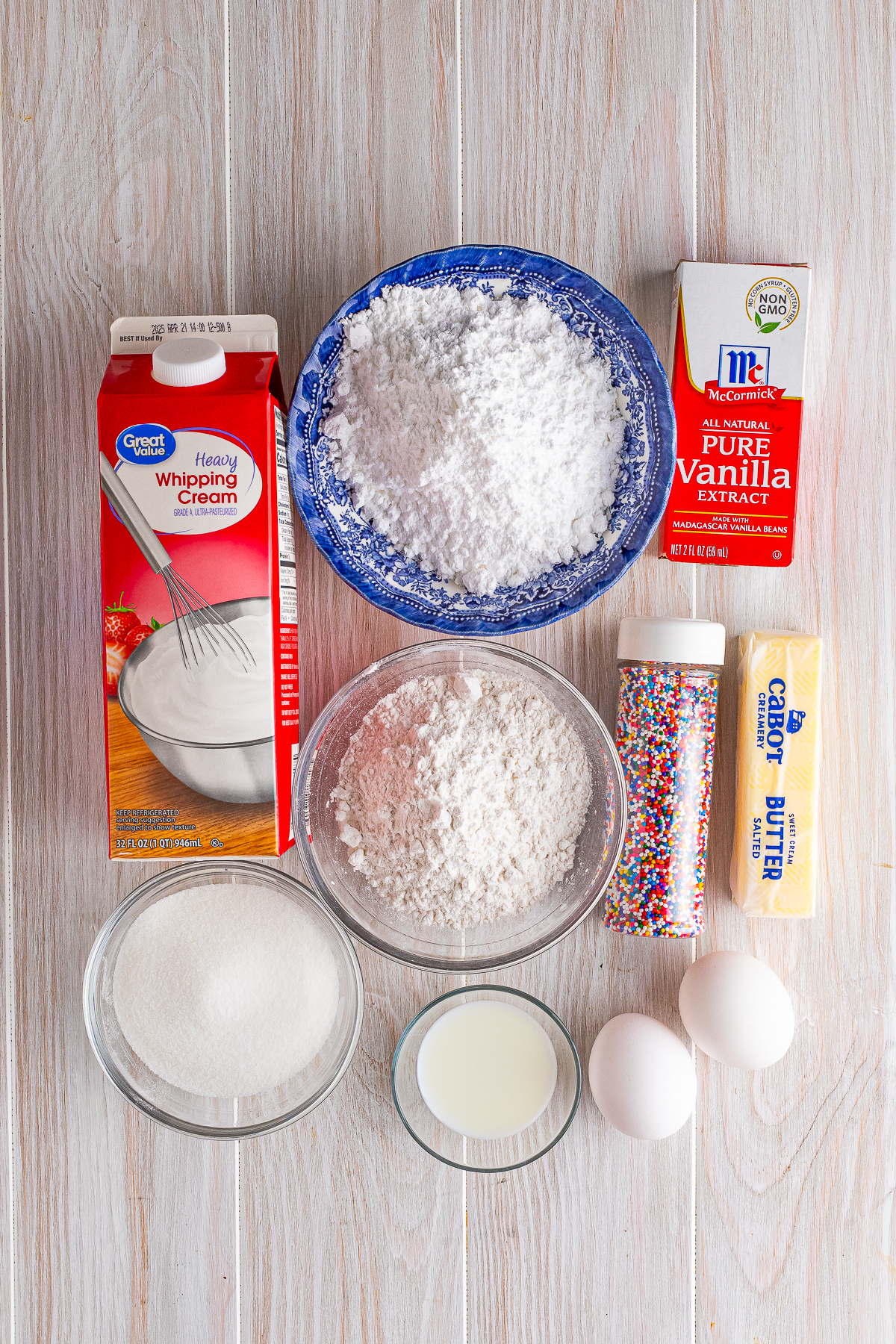 These tiny butter cakes, also called Queen Cakes, were the star of every school bake sale and every grand-motherly tea party back home.