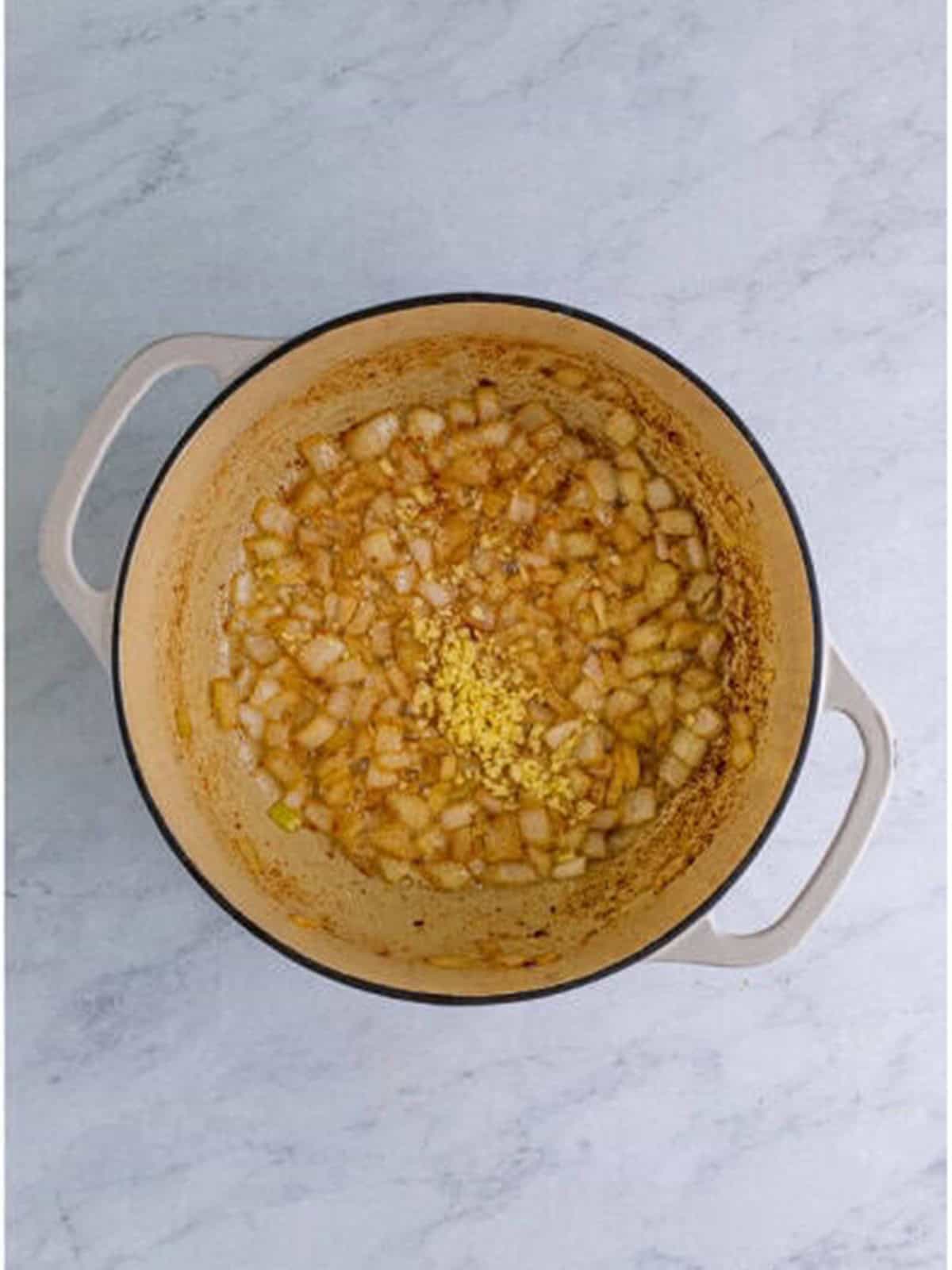 Seasonings added to the pot for black eyed peas recipe.
