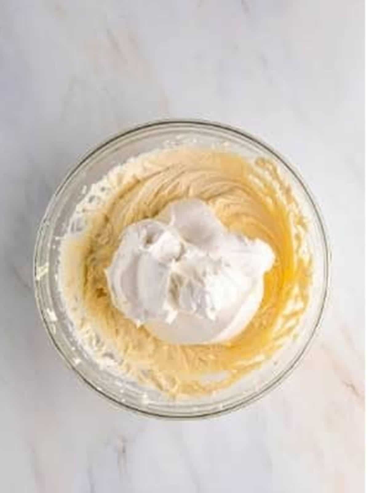 Whipped topping added to the cannoli pie filling.