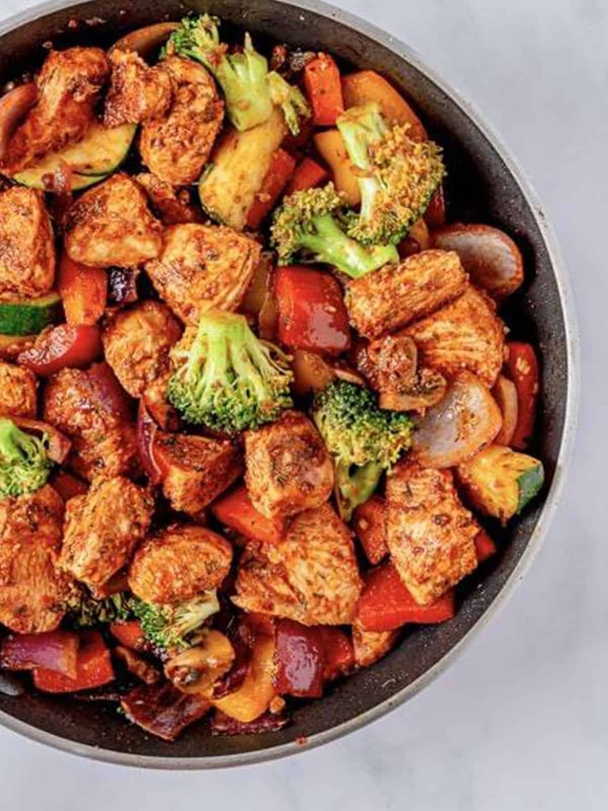 Finished one pan chicken and vegetables combined in the skillet.