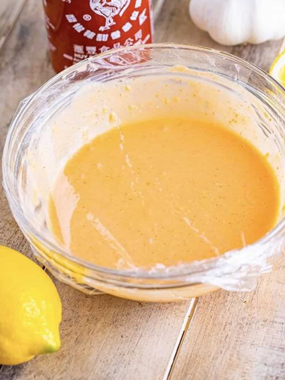 Finished sriracha mayo sauce ready to cover and chill in the fridge.