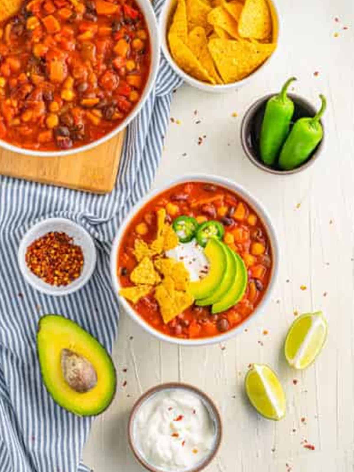 Finished thick vegetarian chili ready to serve.